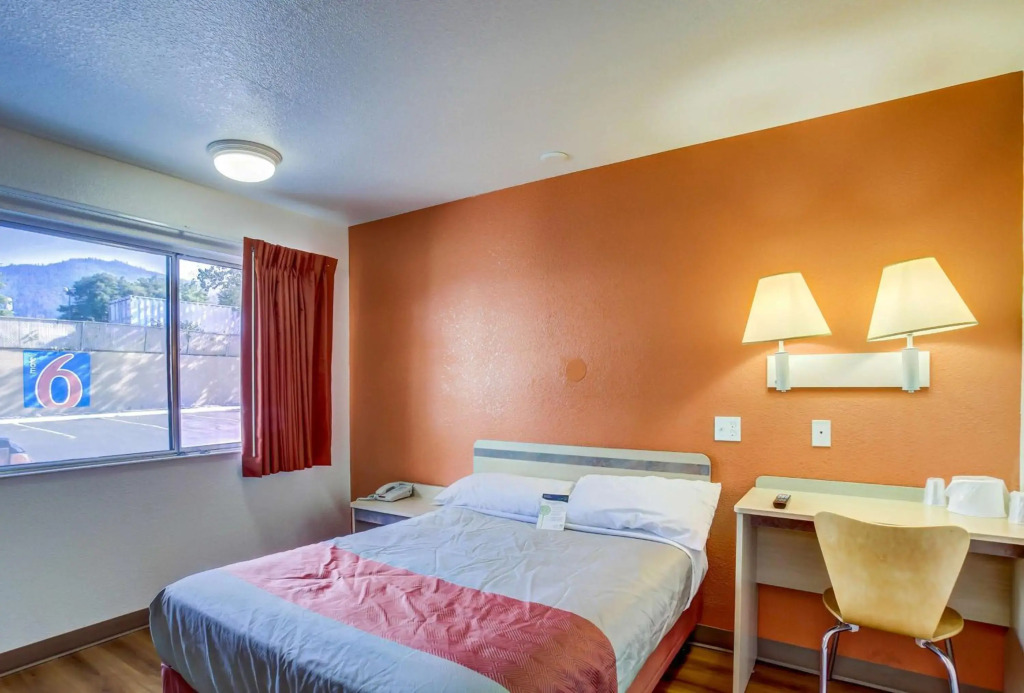 Motel 6-Grants Pass, OR