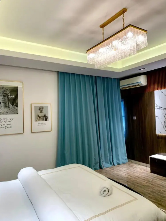 Sujimoto Residences