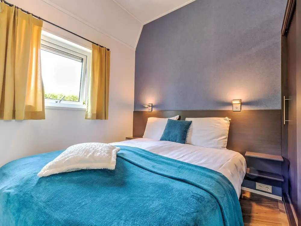 Beautiful Bungalow with Hot Tub in Kaatsheuvel