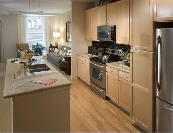 Oakwood At 1600 Glenarm Place