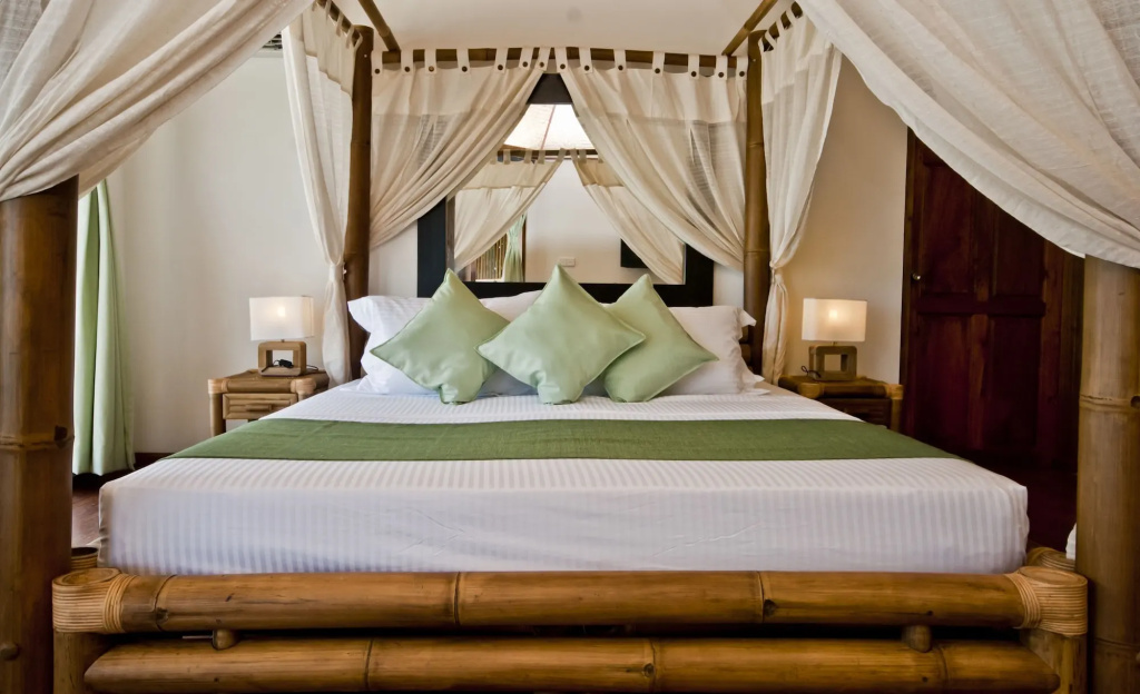 Safari Island Resort & Spa Maldives