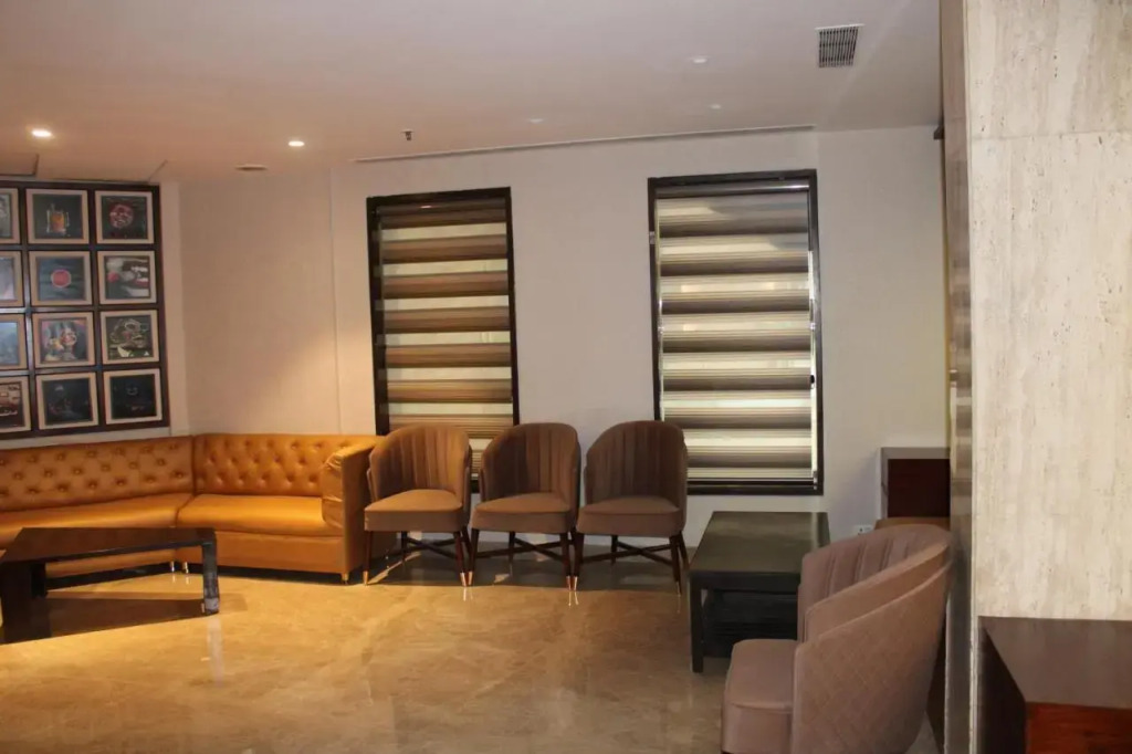 FabHotel Prime Bellmont