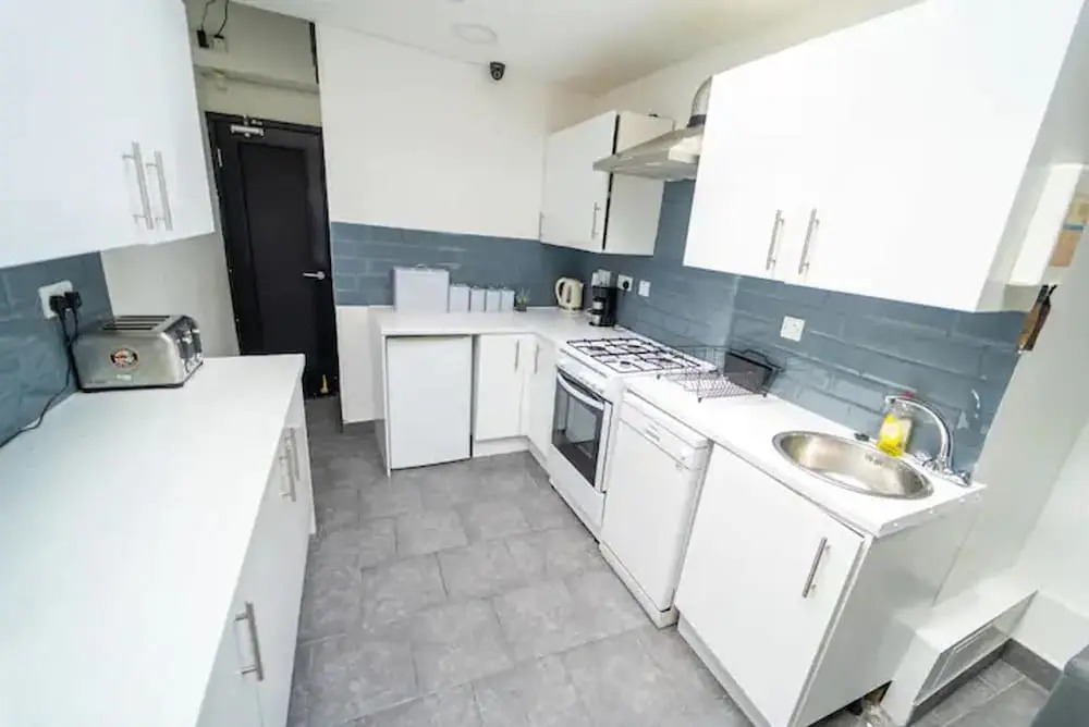 Ground Floor Cosy Studio Close to the City