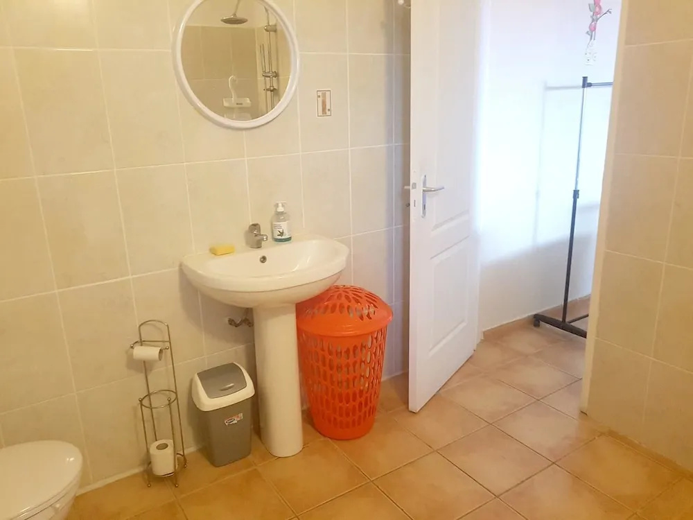 Apartment With one Bedroom in Les Anses-darlet, With Furnished Terrac
