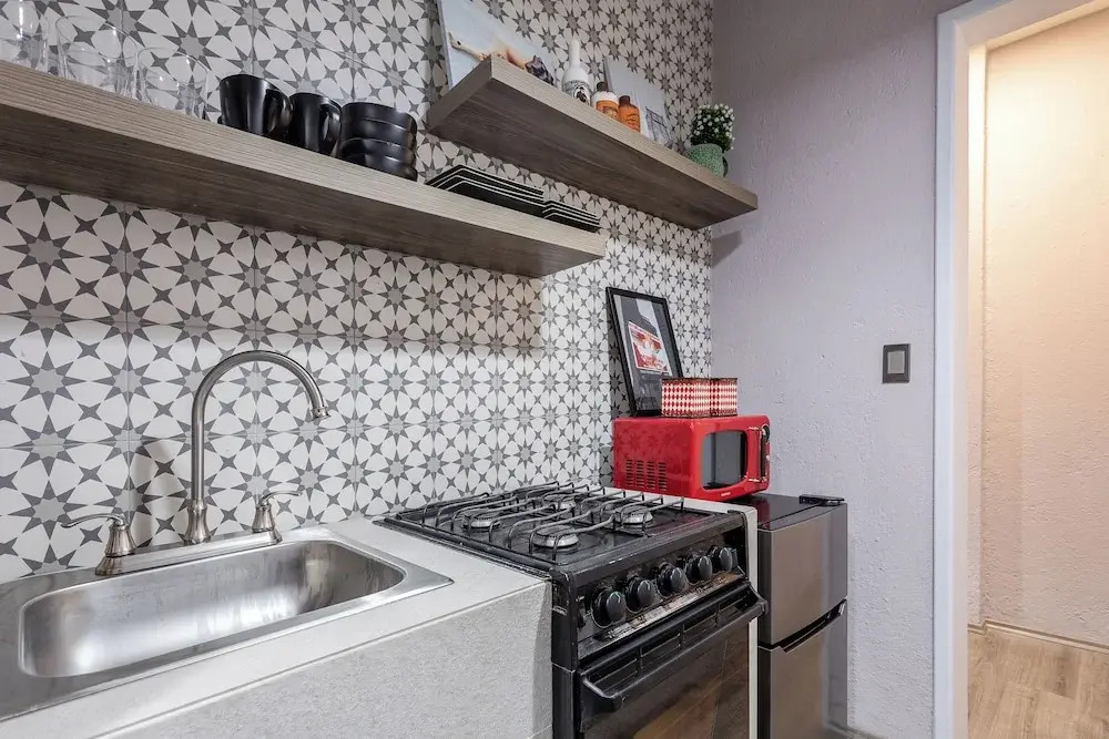 Luxury in the Heart of Roma - Elevator - Sleeps 7