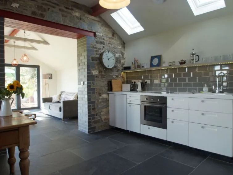 Holiday Home Cae Cwpwl