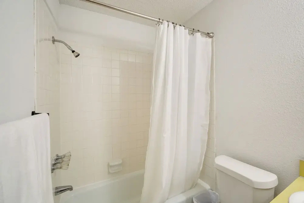 Dog Friendly! Hot Springs Condo w/ Private Balcony