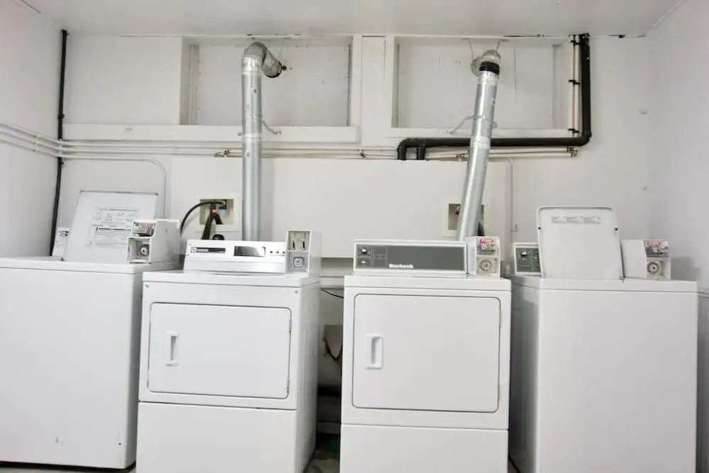 Affordable Apartment w Parking Location Coffee