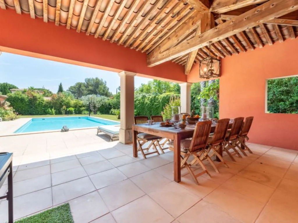 Villa Les Mûres mûres by Interhome