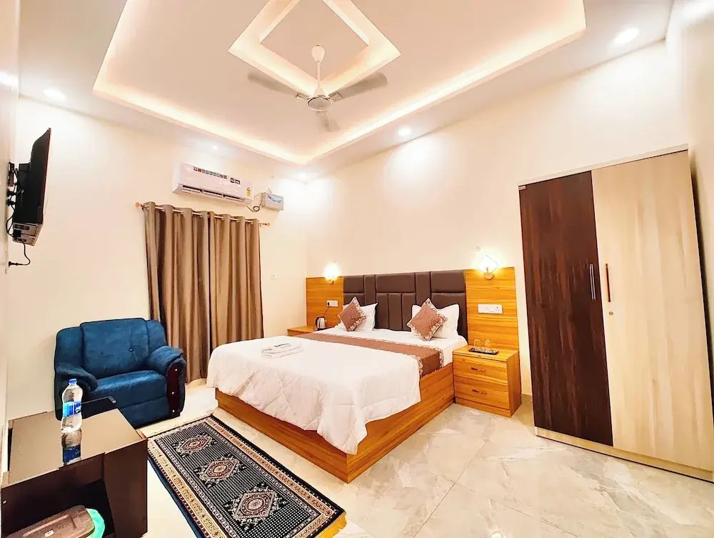 Shivam palace Ayodhya walking distance Ram mandir