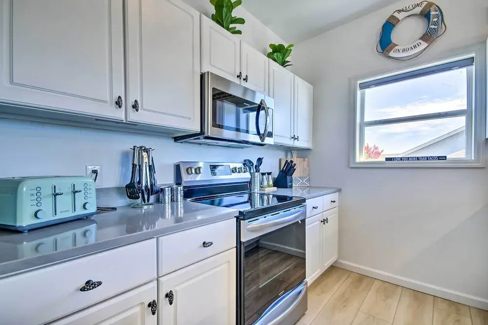 Lake Views & Boat Slip: Lake Ozark Condo!
