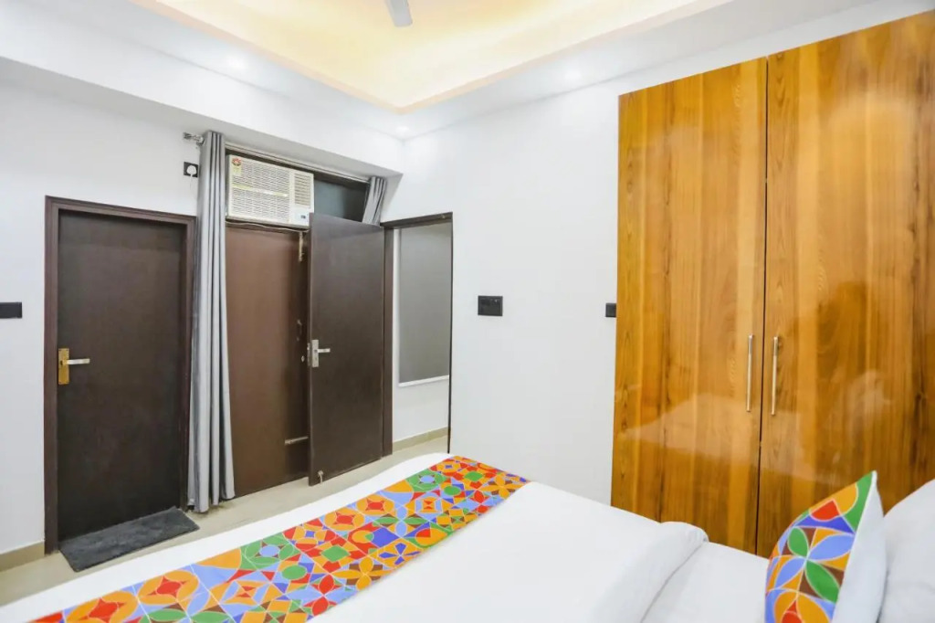 FabHotel Rasa Arcade