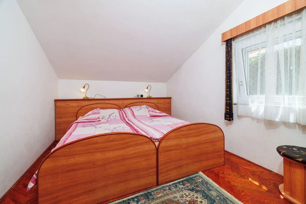 Apartments Rasa