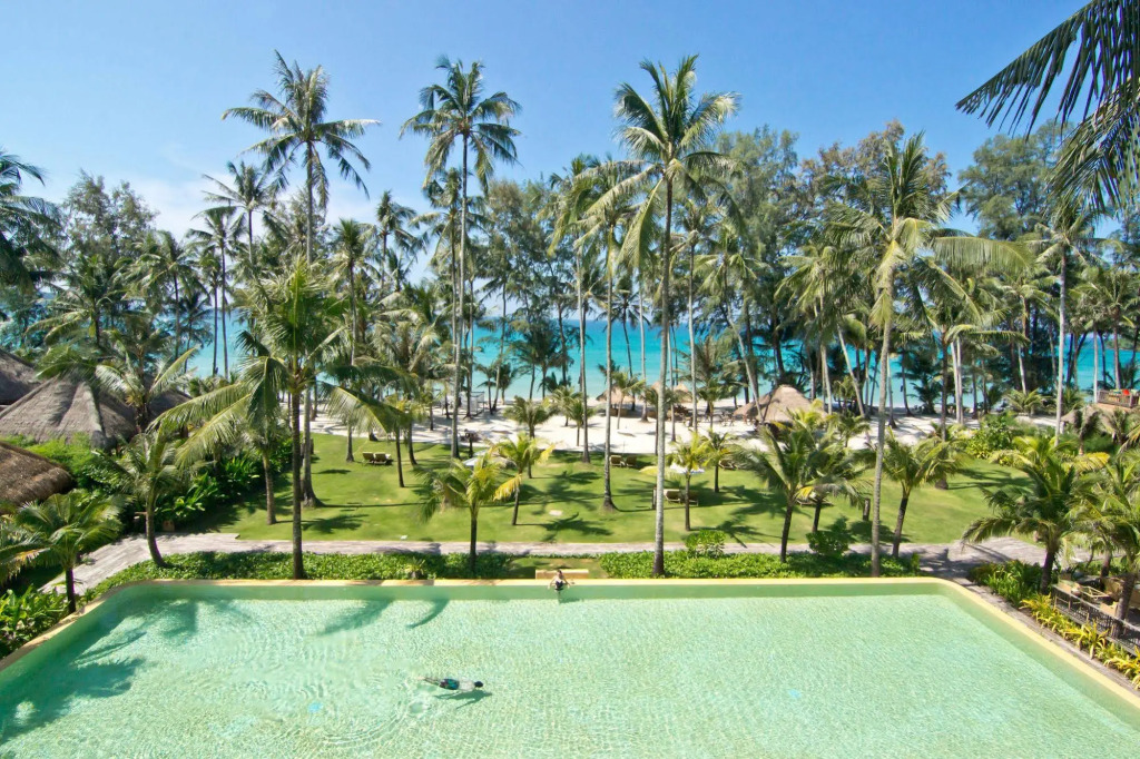 High Season Pool Villa & Spa