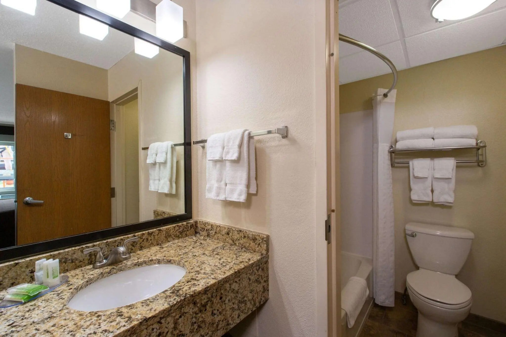 AmericInn by Wyndham Apple Valley