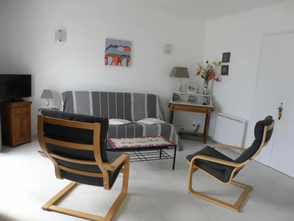 Lumineux T2 Proche Plage, Commerces Dans Residence Avec Ascenseur-5fl87