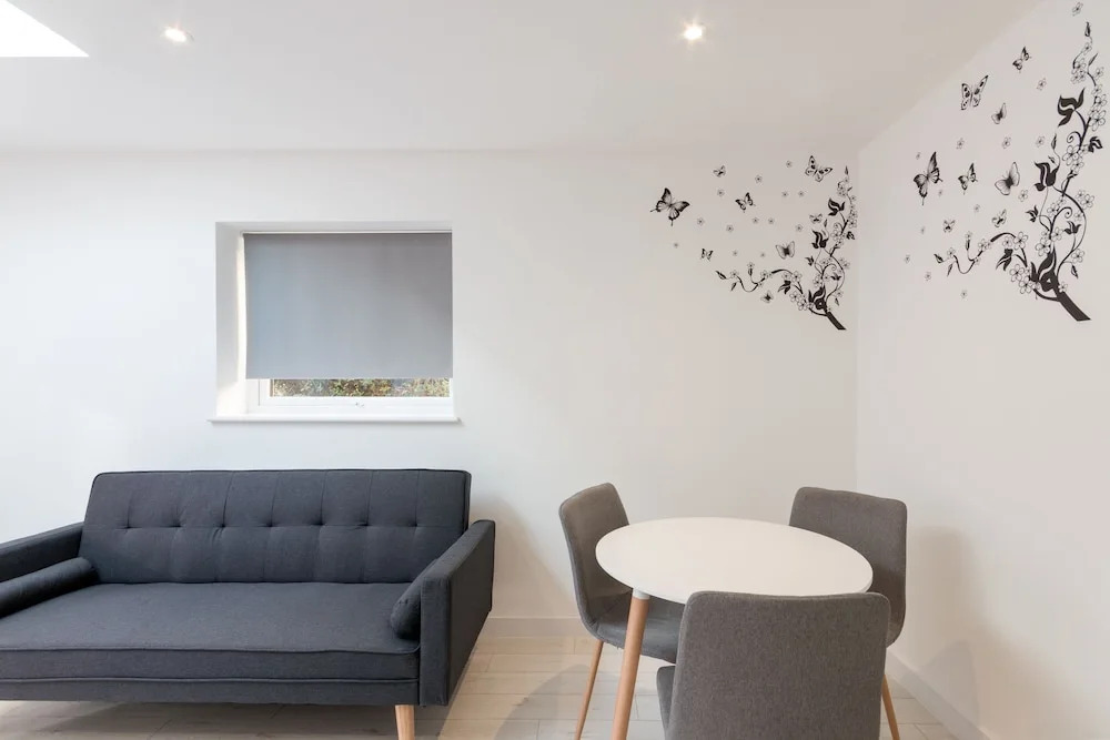 Bohr Lodge 1&2-bedroom flats