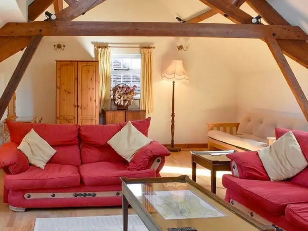Boutique Apartment in Bere Regis With Pond
