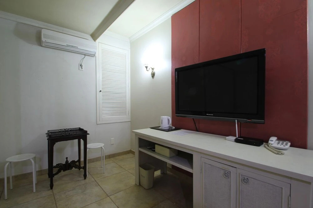 Hotel Intro