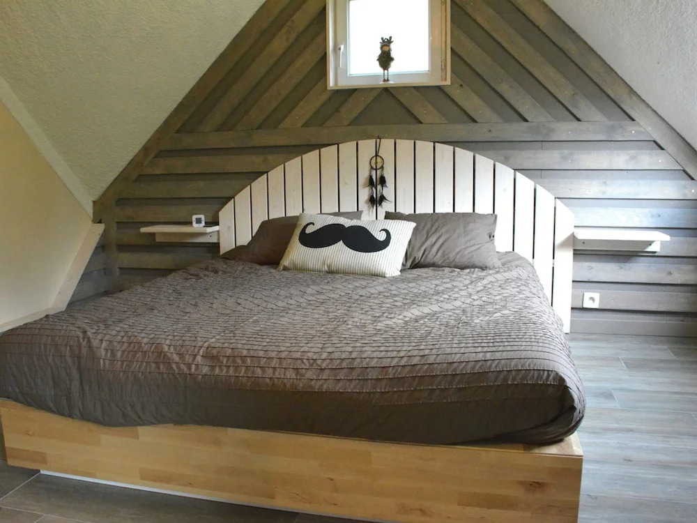 Chalet in Gesves With Roof Terrace, Garden, BBQ