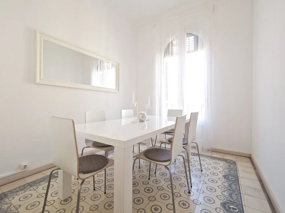 Gaudi Eixample Apartment