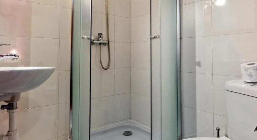 Hotel-24