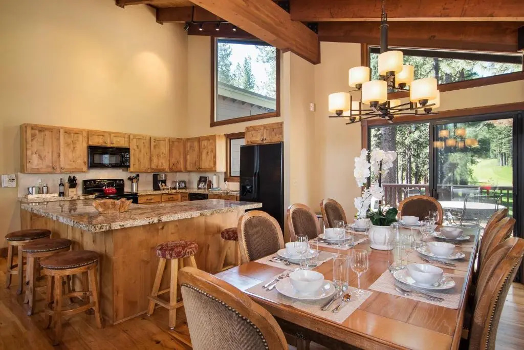 Beautiful Northstar Home with Golf Course View. Free Grocery Delivery!