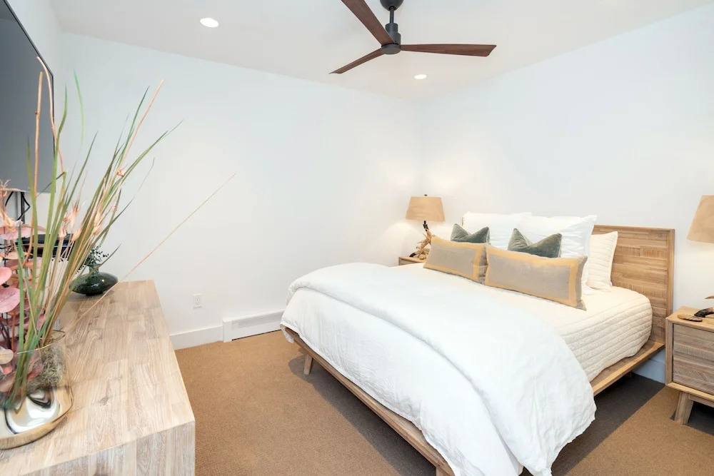 Bear Creek Lodge 412 4 Bedroom Condo by Alpine Lodging Telluride