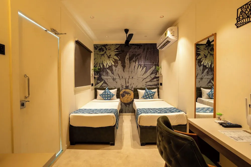 Click Hotel Mundra