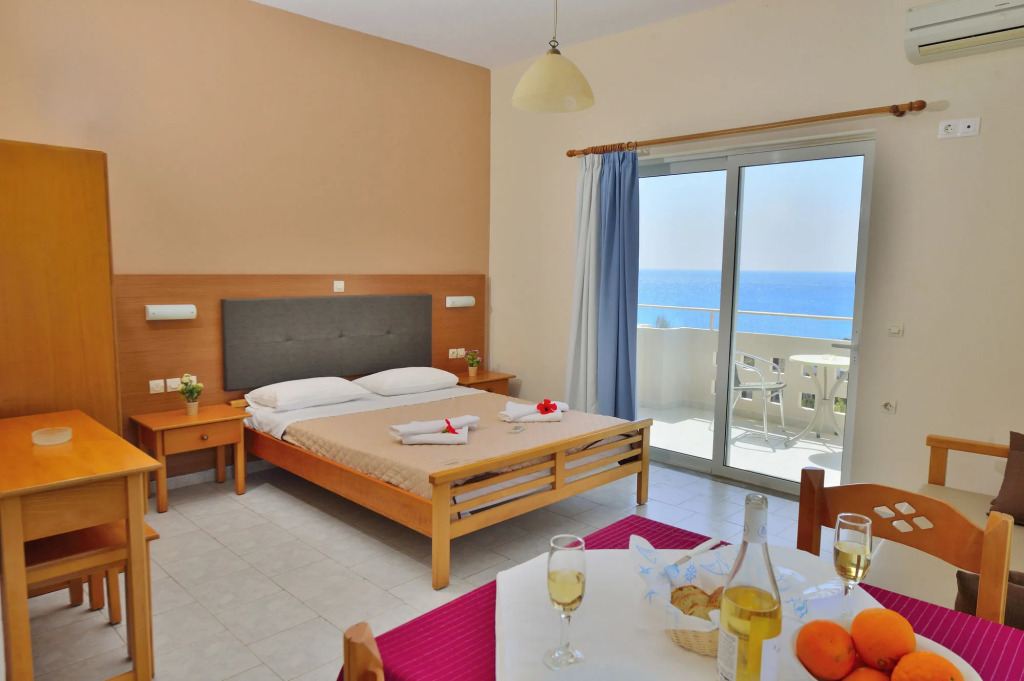 Falassarna Beach studios&apartments
