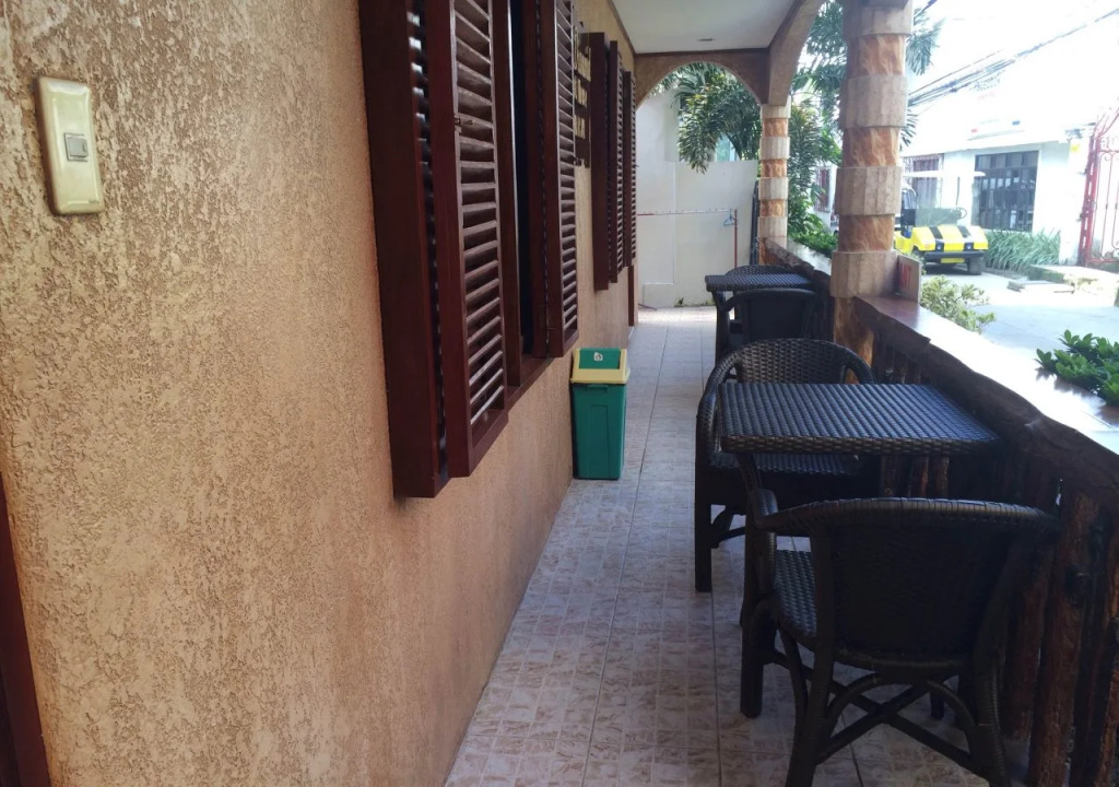 Double Diamond Inn Guest House