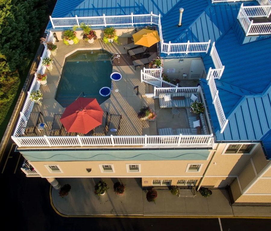 Hotel Blue