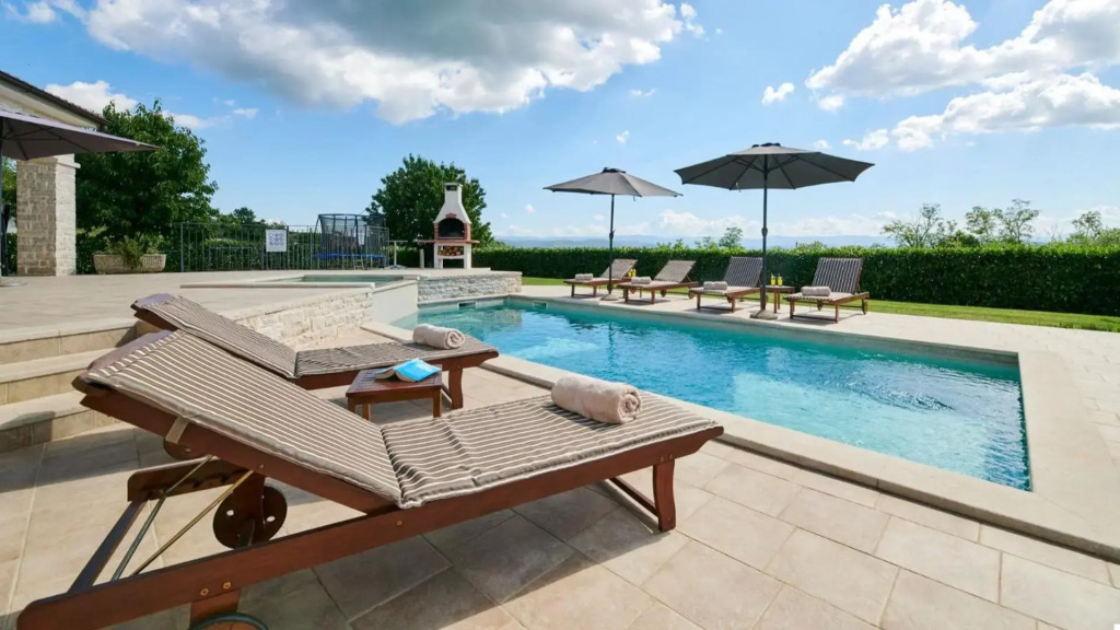 Villa Melli by Villas Holiday