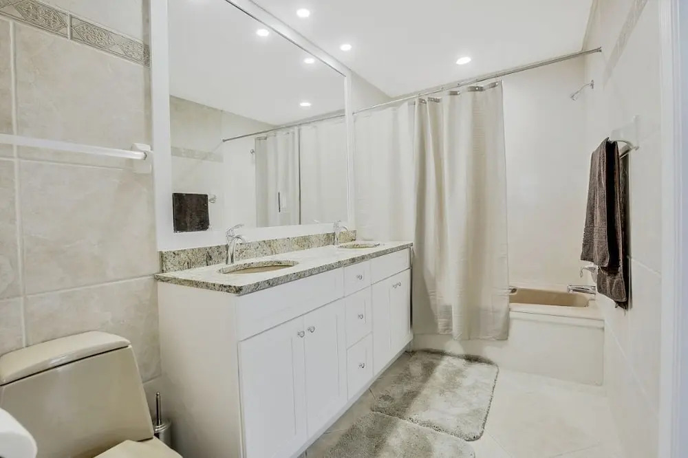 Spanish Home #65094 5 Bedrooms 3.5 Bathrooms Home