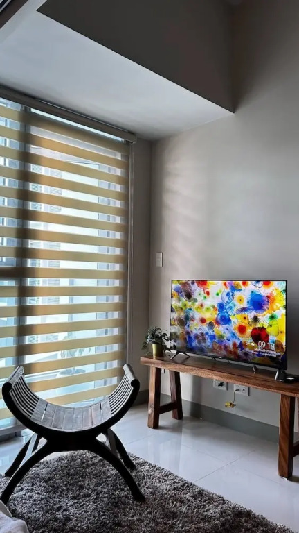 Uptown Parksuites Apartments Tower 2 BGC by PH Staycation
