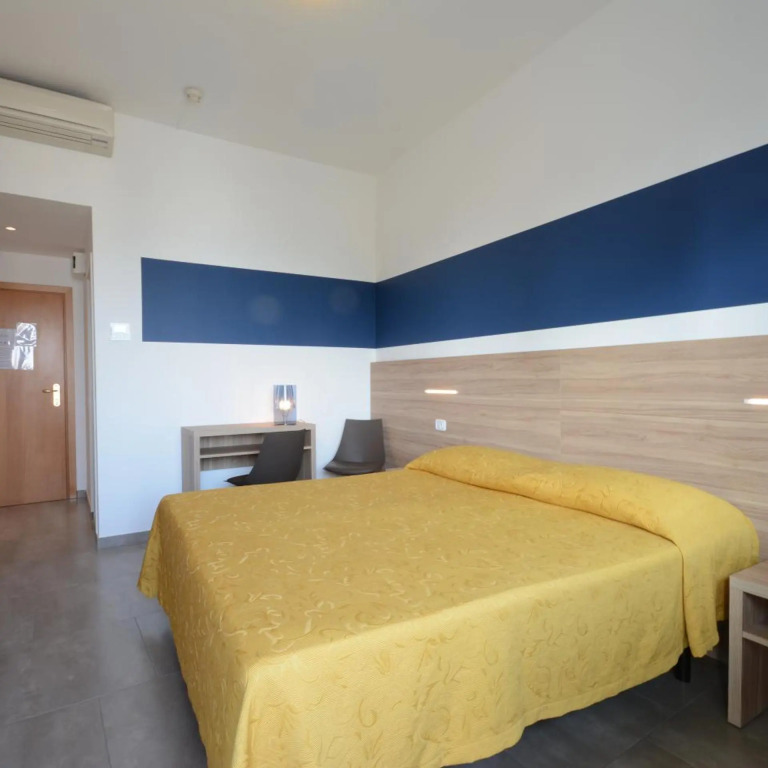 Hotel Caravelle