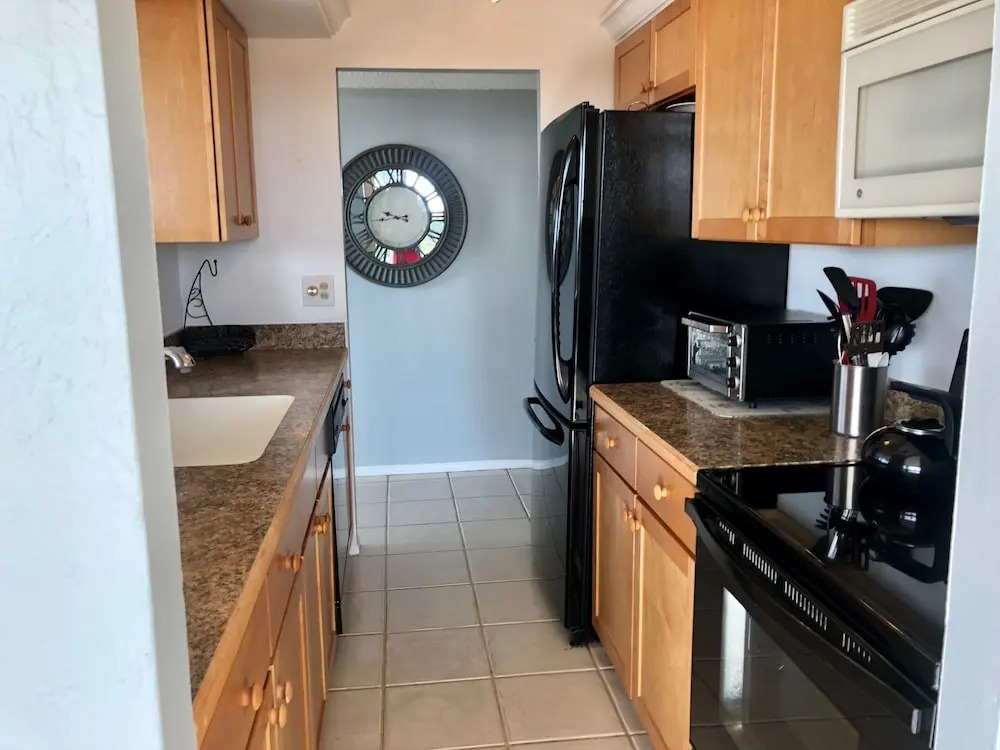 1055 Beach Condo E-404 2 Bedrooms 2 Bathrooms Condo