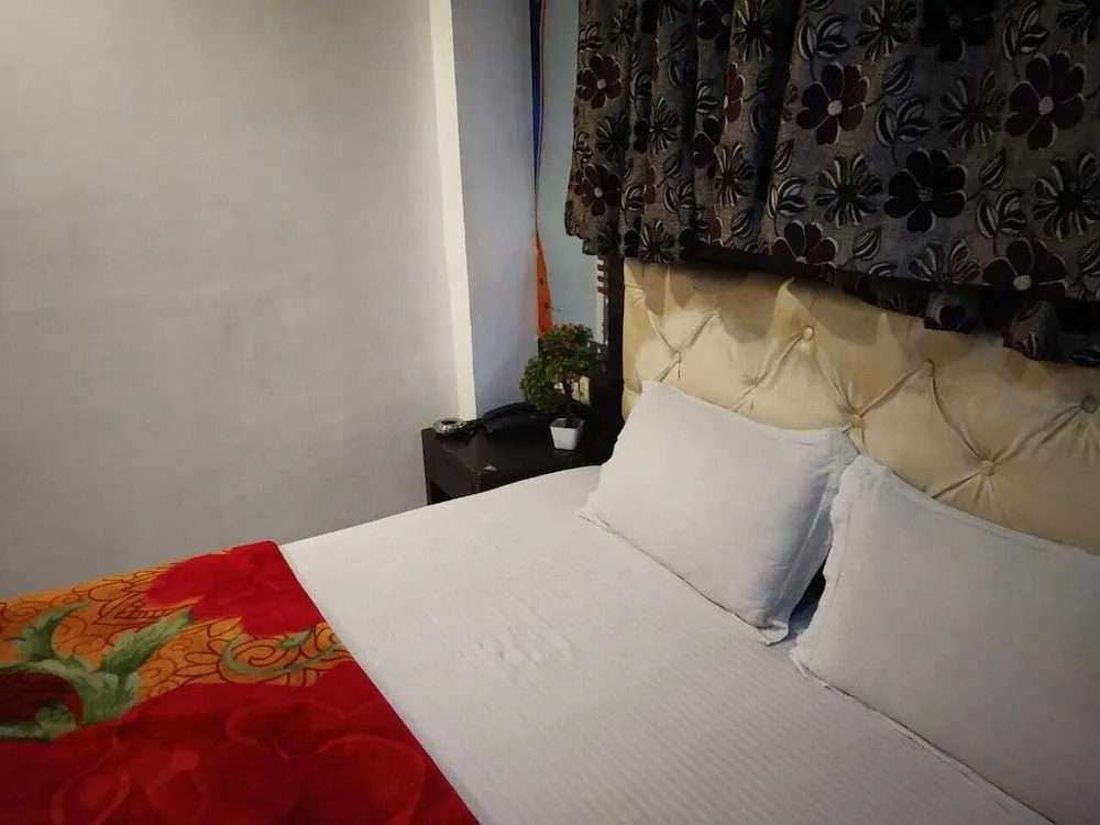 Hotel You  Me by ADB Rooms