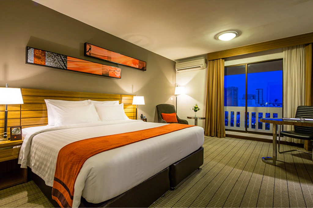 Maple Hotel