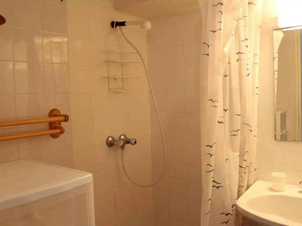 Maison Gruissan, 1 pièce, 4 personnes - FR-1-229-558