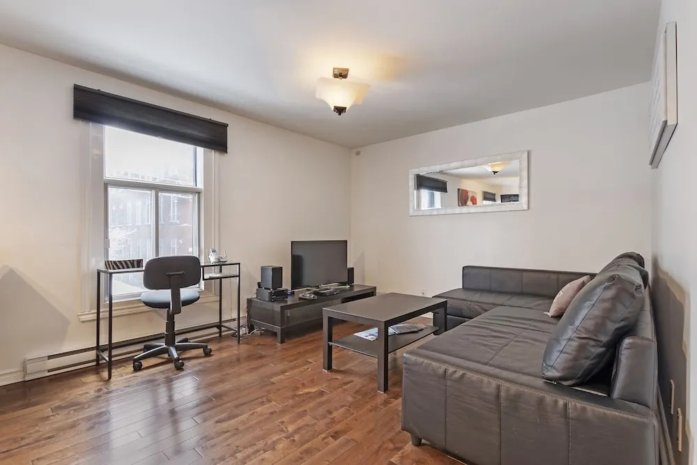 BnbEra - The Rock Apartment