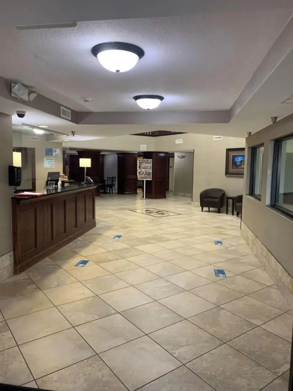 Best Western Watertown Inn & Suites