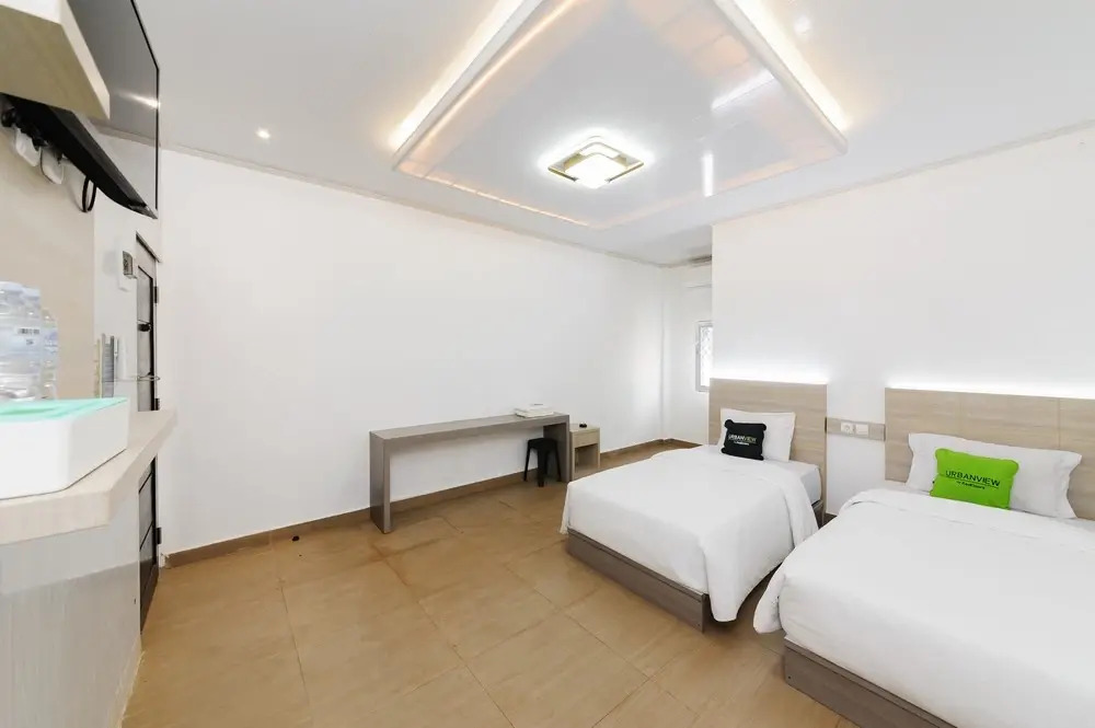 Urbanview near Syamsudin Noor Airport