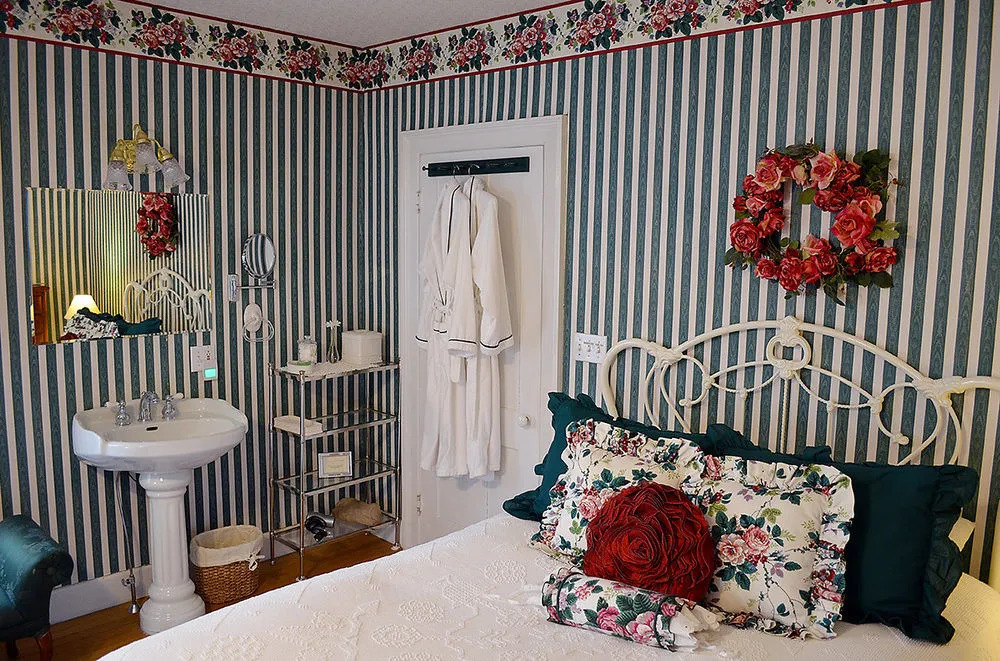 Seasons on Main Bed and Breakfast