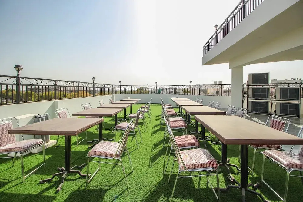 OYO 35787 Hotel Lotus