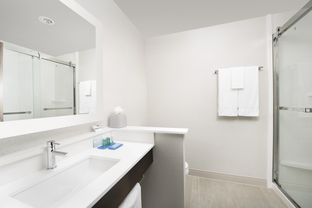 Holiday Inn Express & Suites San Antonio North-Windcrest by IHG