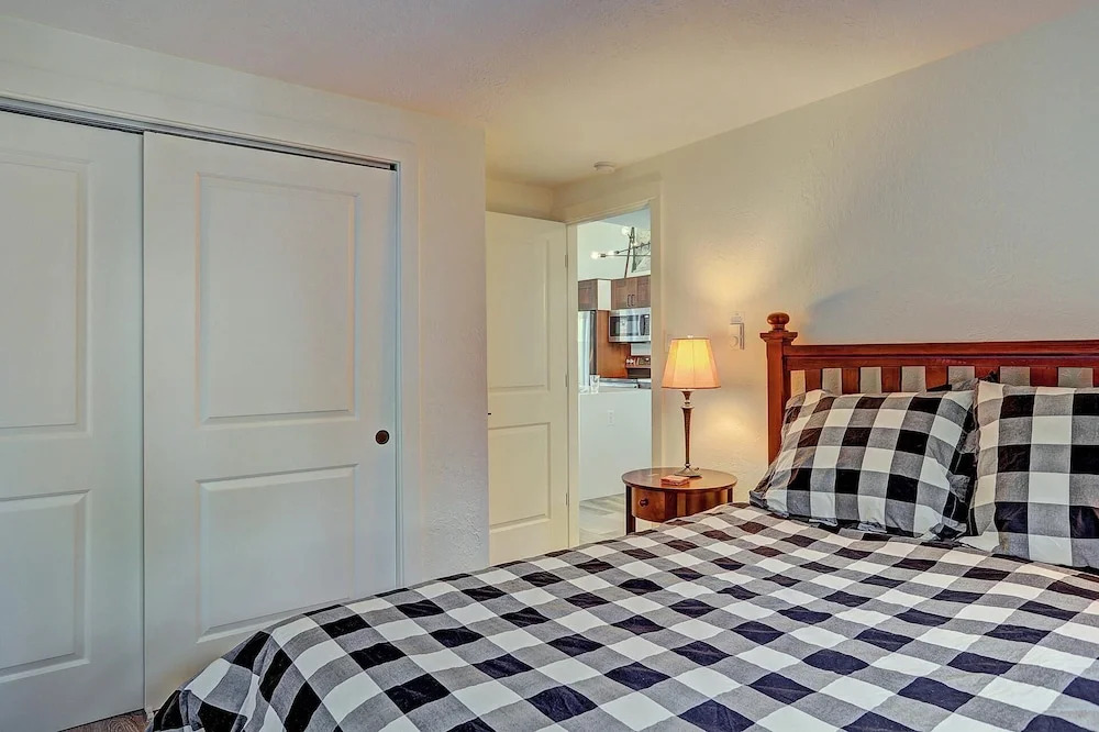 Lances West 13 1 Bedroom Condo by RedAwning