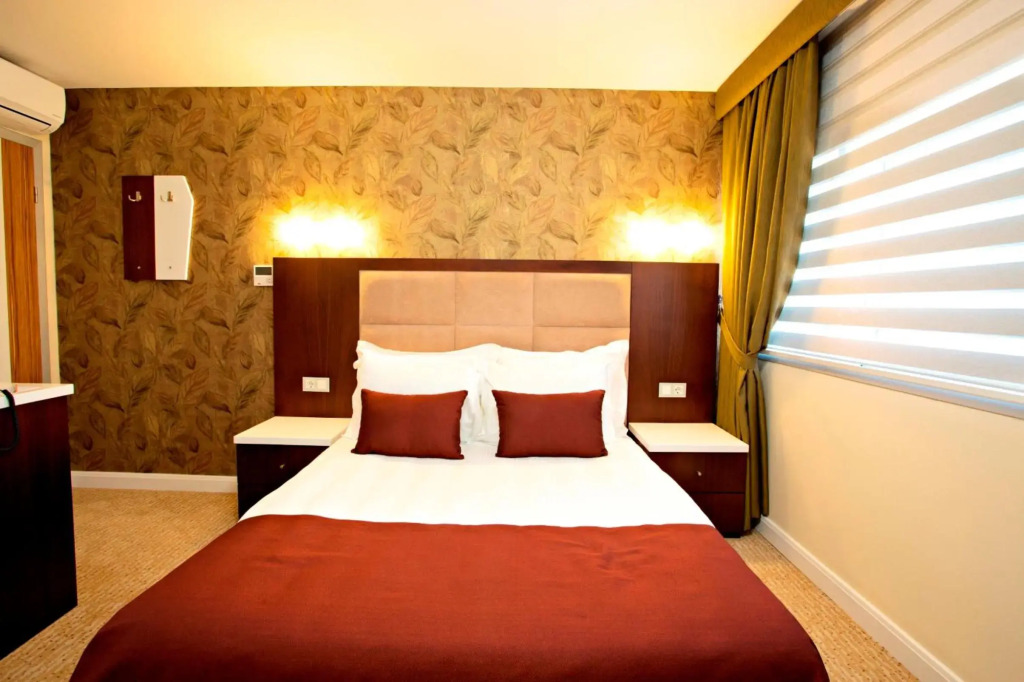 Endglory Hotel