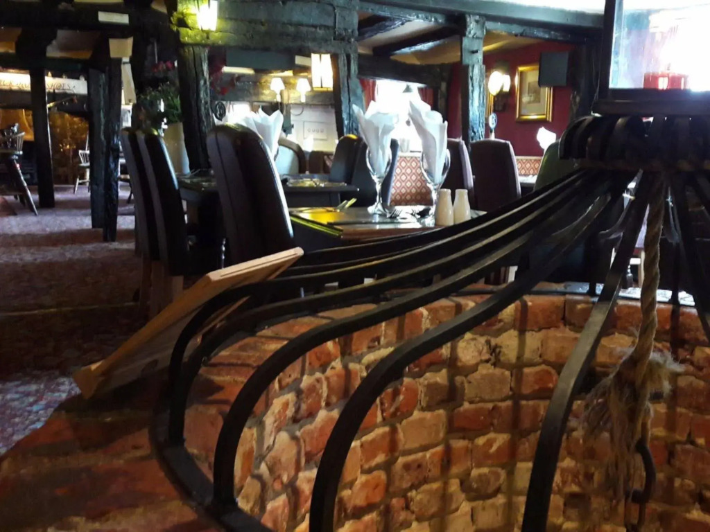 The Four Horseshoes