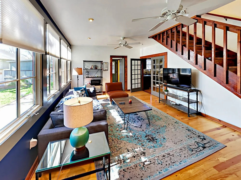 East Austin Bungalow - 3 Br Home